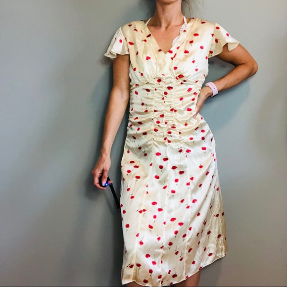 Moda International Dresses & Skirts - ❗️SALE❗️ Moda International Silk Floral Dress